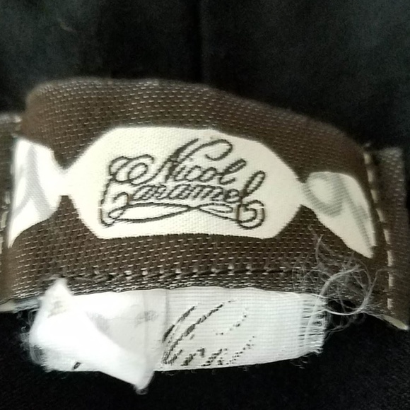 Nicol Caramel Black Maternity Dress - Picture 5 of 5